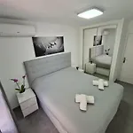 Modern 3 Bedroom Luxury In *