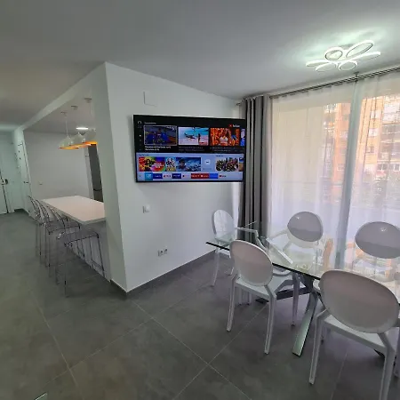 アパート Modern 3 Bedroom Luxury In トレモリノス