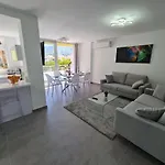 Lejlighed Modern 3 Bedroom Luxury In *