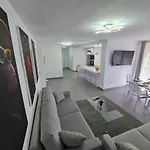 Modern 3 Bedroom Luxury In